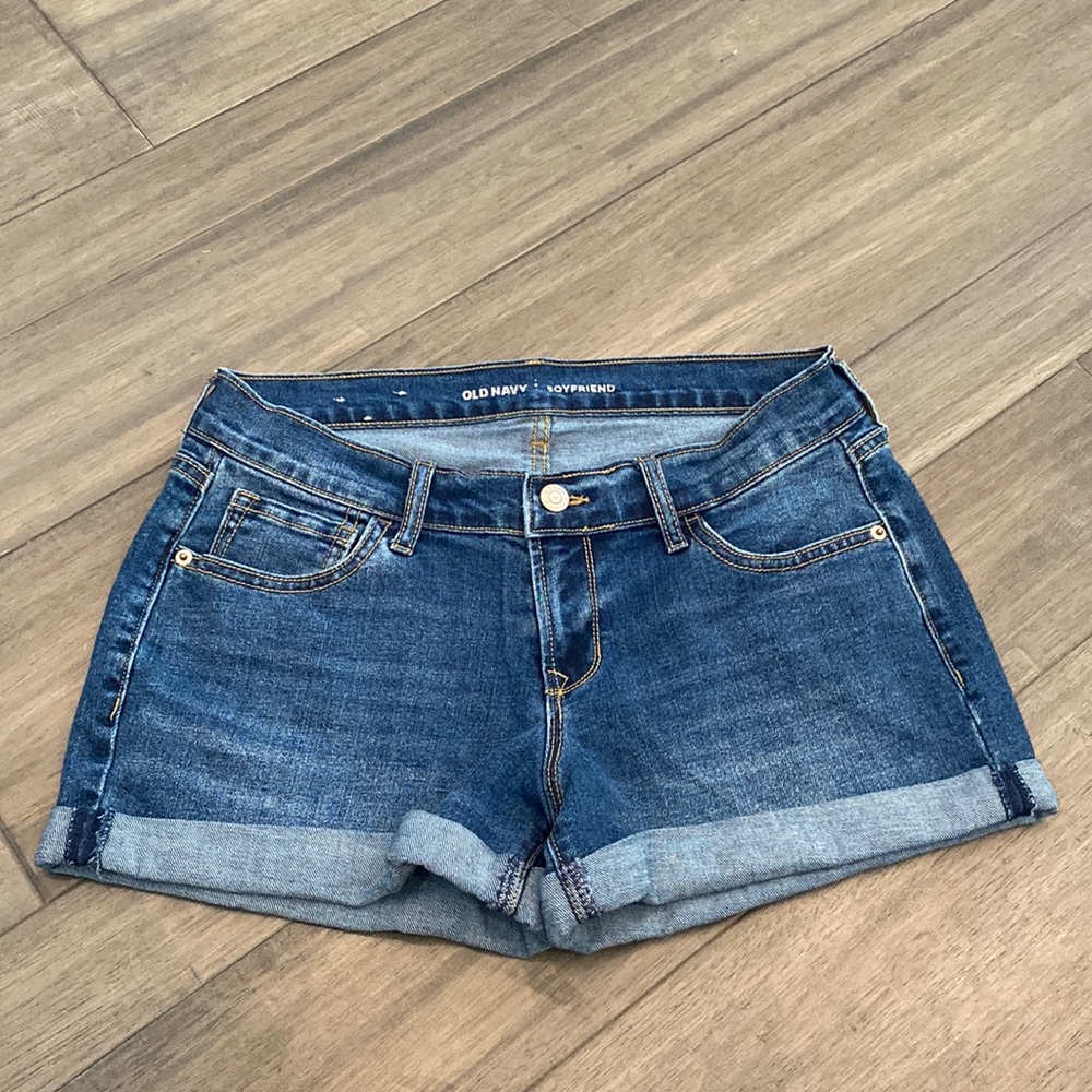 Old Navy Cuffed Hem Boyfriend Short Womens Size 2 Standard